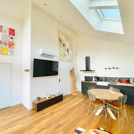 Loft Arty A 800 Metres De La Avec Jacuzzi וילה *