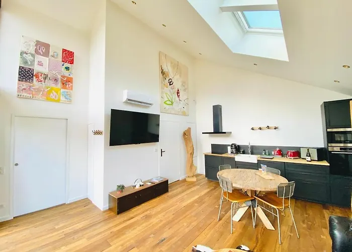 Loft Arty A 800 Metres De La Avec Jacuzzi 别墅 *